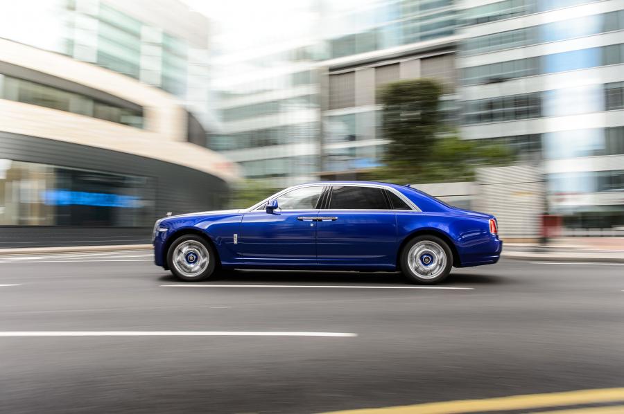  Rolls-Royce Ghost EWB 2014 года  (UK) (фото 6 из 26)